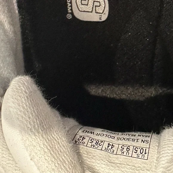 Generic - Picture 2 of 8